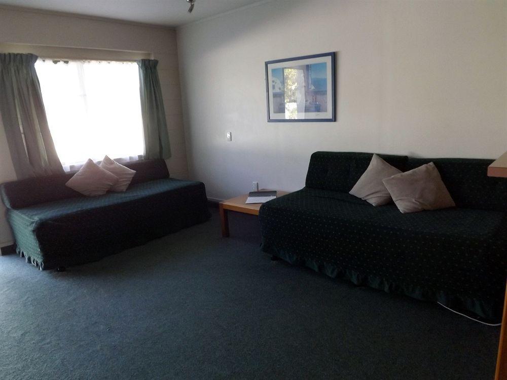 Karaka Tree Motel Taupo Exterior foto