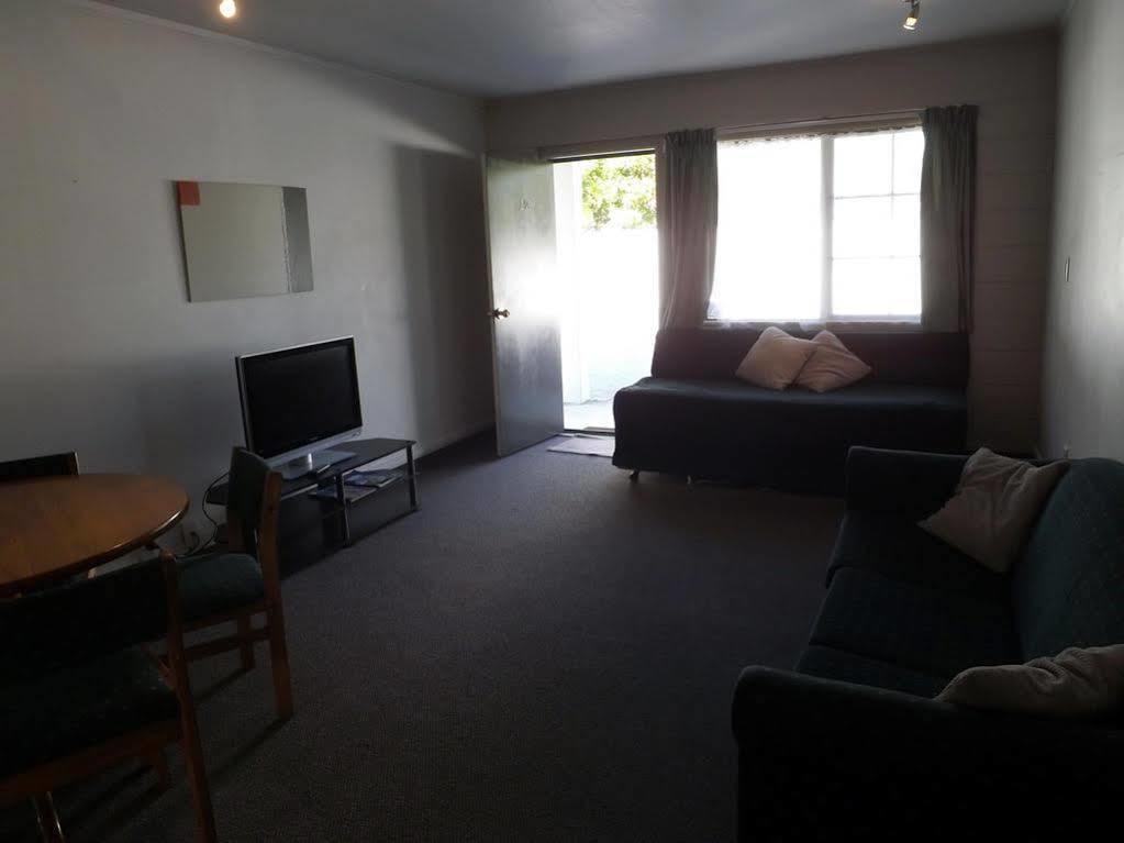 Karaka Tree Motel Taupo Exterior foto