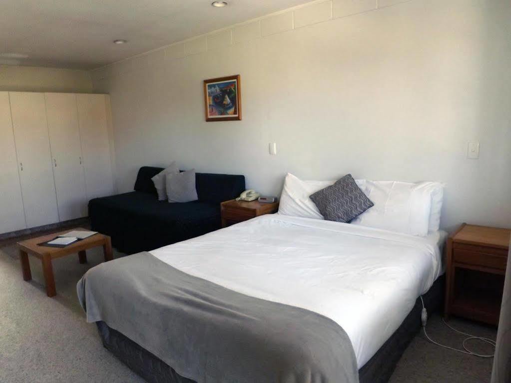 Karaka Tree Motel Taupo Exterior foto